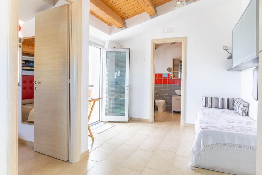 Charmantes Dachgeschoss mit Terrasse mit Blick auf die Landschaft. - foto 12