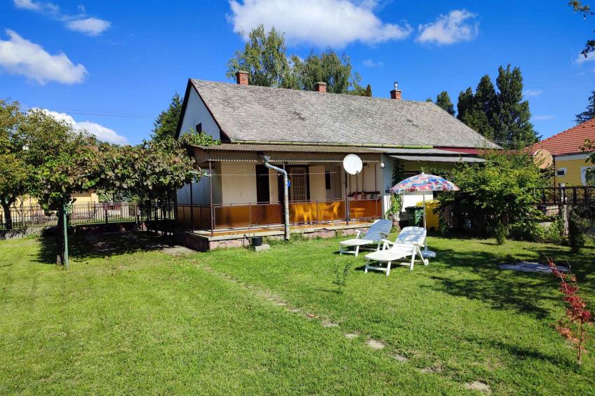 Holiday home with garden furniture near Lake Balaton - BF-YP8N - foto 2
