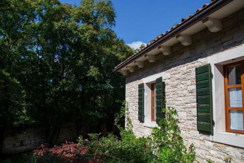 Luxusvilla mit Garten und Pool sowie herrlicher Aussicht - foto 13