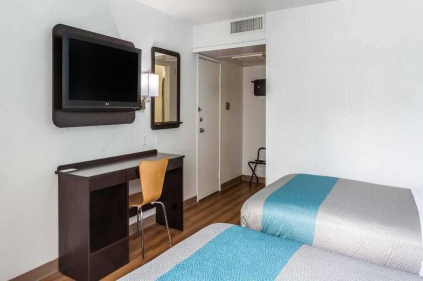 2 Full Beds  Non-Smoking - foto 8