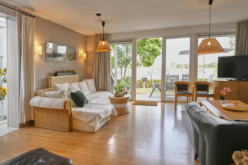 Aan de oever - foto 67