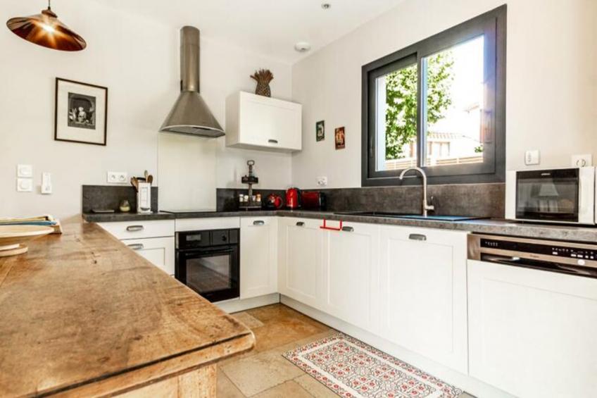 La Verdière - Maison Contemporaine De Plain Pied Avec Jardin Et Piscine Pri - foto 5