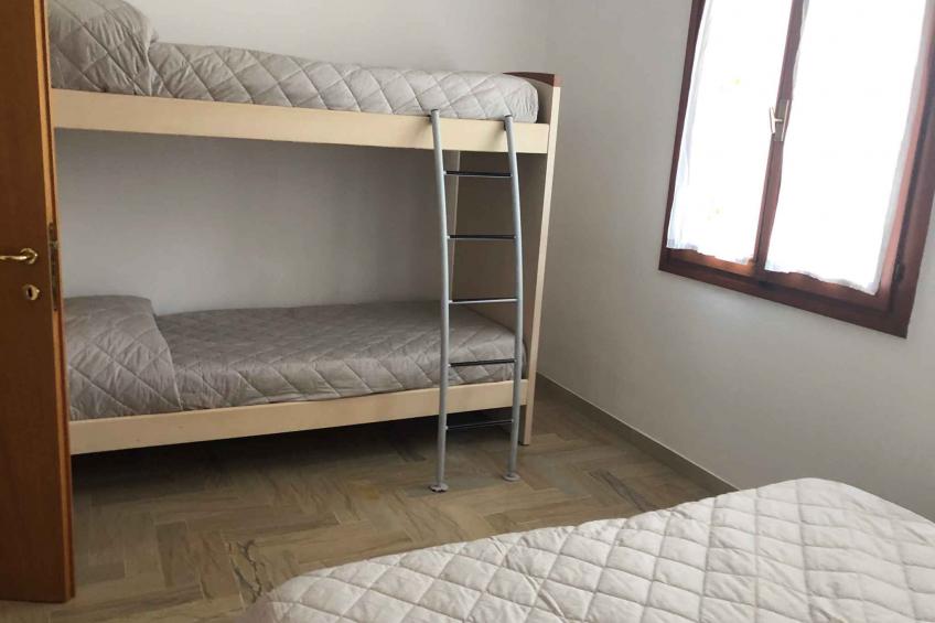 Vakantiehuis Appartement in een viergezinswoning in een dennenbos - VW-4CZPH - foto 14