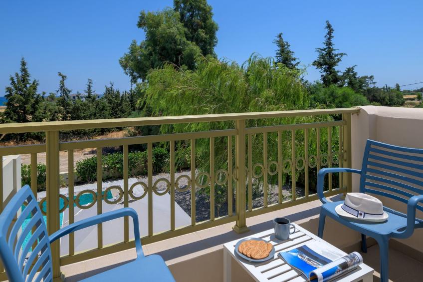 Liebevoll ausgestattetes Haus in ruhiger Lage mit beheiztem Pool und Meerblick - foto 24