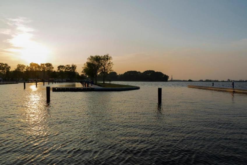 Houseboat 'de Valreep' met tuin - Paviljoenwei 2 - foto 26