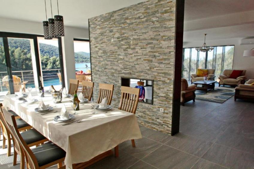 Beachfront Luxury Villa with Private Pool and Stunning Sea Views - foto 5