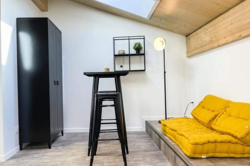 Appartement Rénové Avec Belle Pierre Et Climatisation Pour 2 Personnes - foto 9