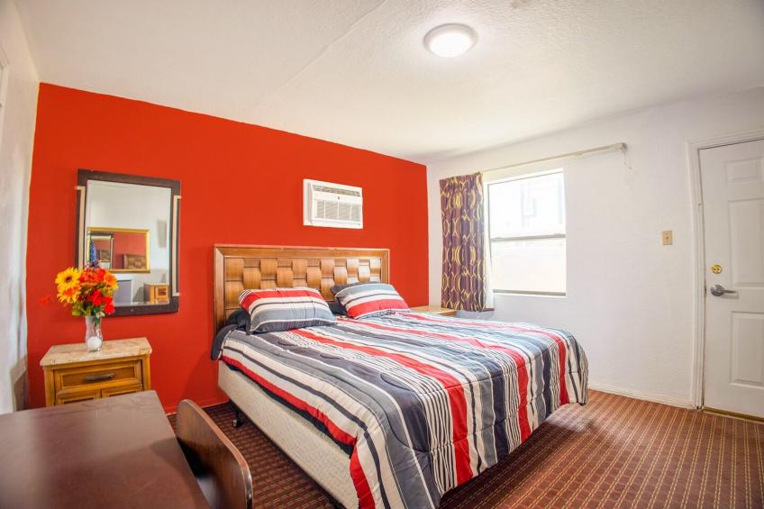 Queen Bed Non-Smoking - foto 14