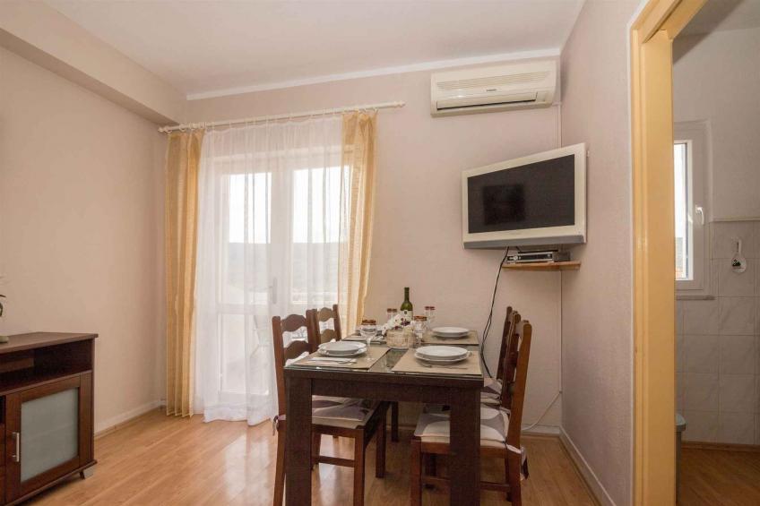Holiday apartment Accommodation with a beautiful panorama - BF-NMPGG - foto 8