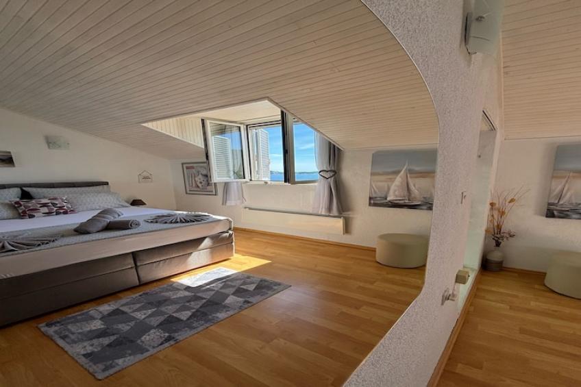 Indy's Beach Apartments -Two Bedroom Apartment with Balcony and Sea View - foto 27