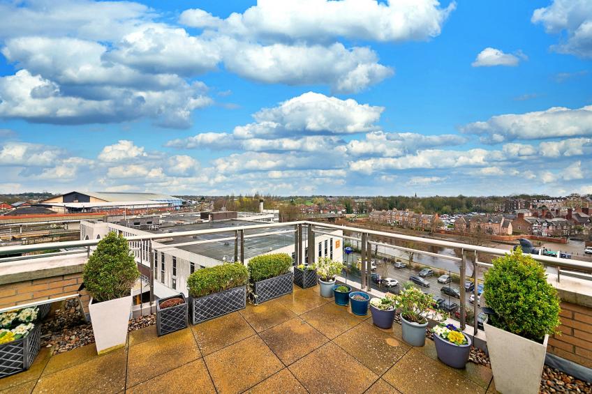 The Penthouse at 611 Westgate - foto 28