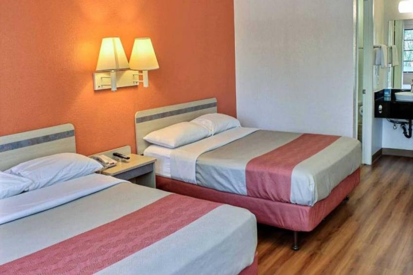 2 Queen Beds  ADA/Tub - foto 16