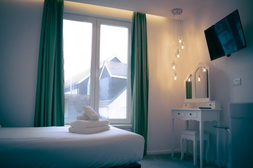 Small Premium Double with Balcony & Sea View - foto 14