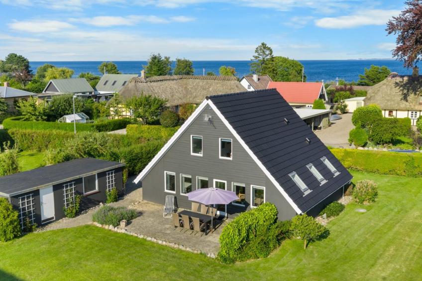 "Begitte" - 200m from the sea