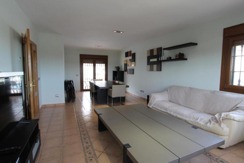 in Seseña mit großem Garten - foto 15