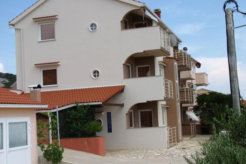 Appartement mit Balkon - foto 9