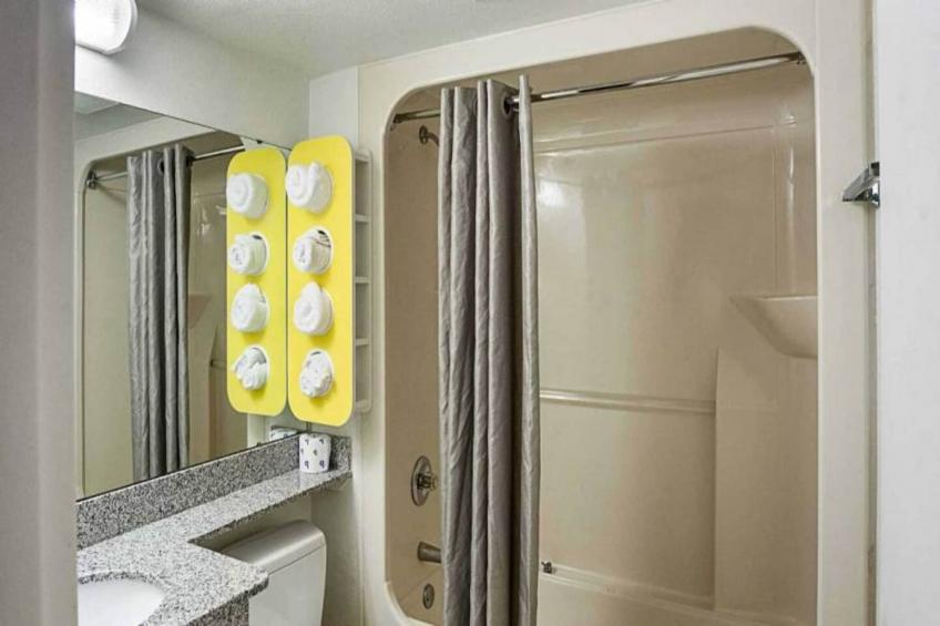2 Full Beds  Non-Smoking Mini Fridge - foto 10
