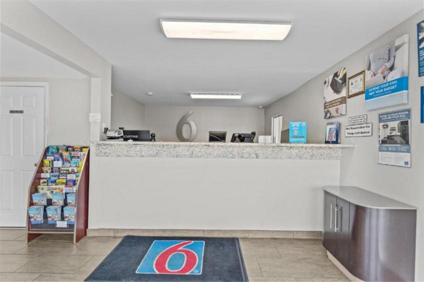 3 Queen Beds  Non-Smoking Kitchen - foto 18