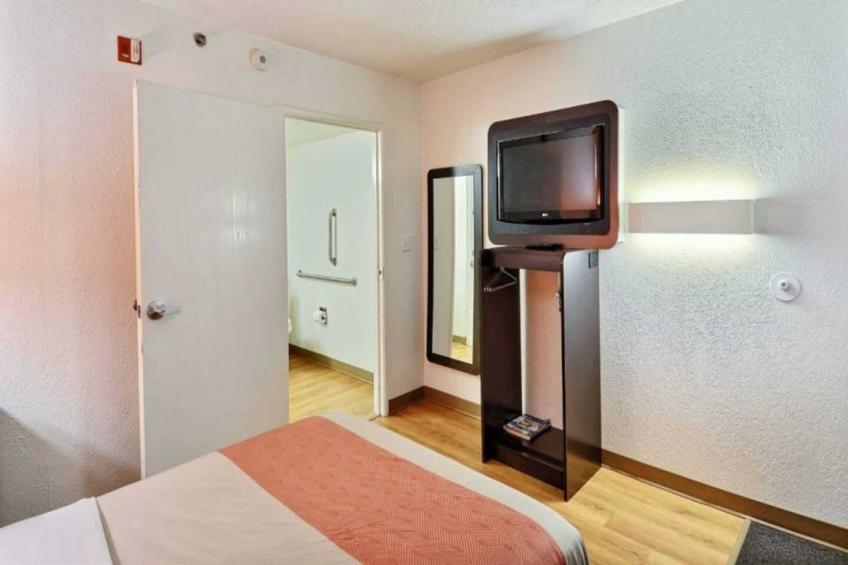 2 Queen Beds  Premium Micfridge - foto 6