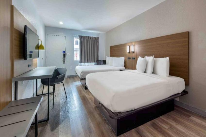 1 King Bed  Non-Smoking - foto 15