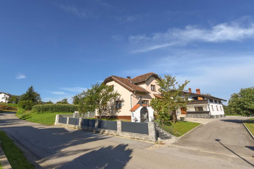 Cozy Luxe Holiday Home with Natural Thermal Bath - Seven Bedroom Holiday Home - foto 43