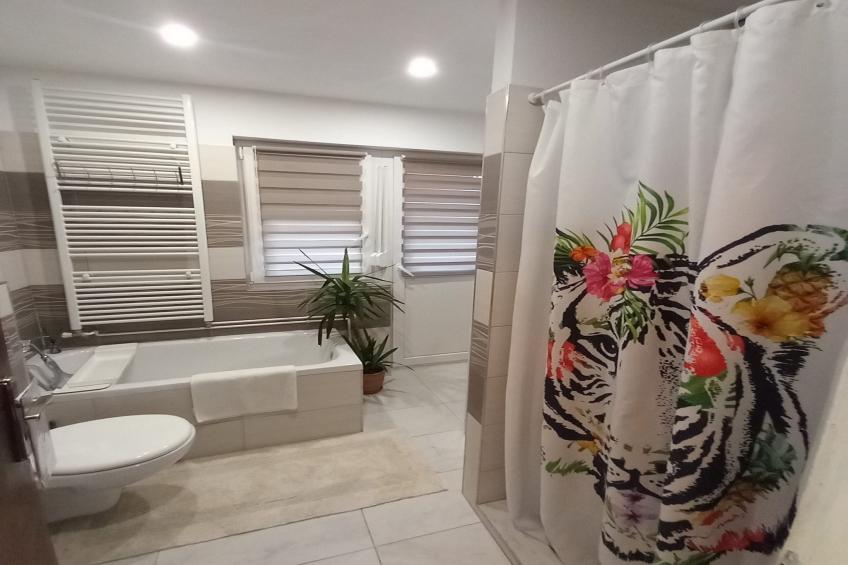 Holiday Home Kim - Three Bedroom Holiday Home with Swimming Pool - foto 9