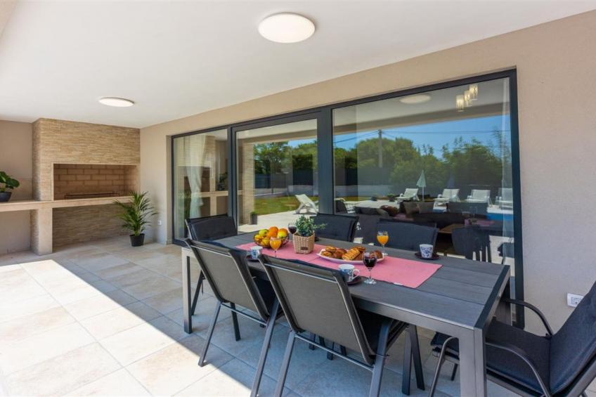 Three Bedroom Villa with Swiming Pool - foto 10