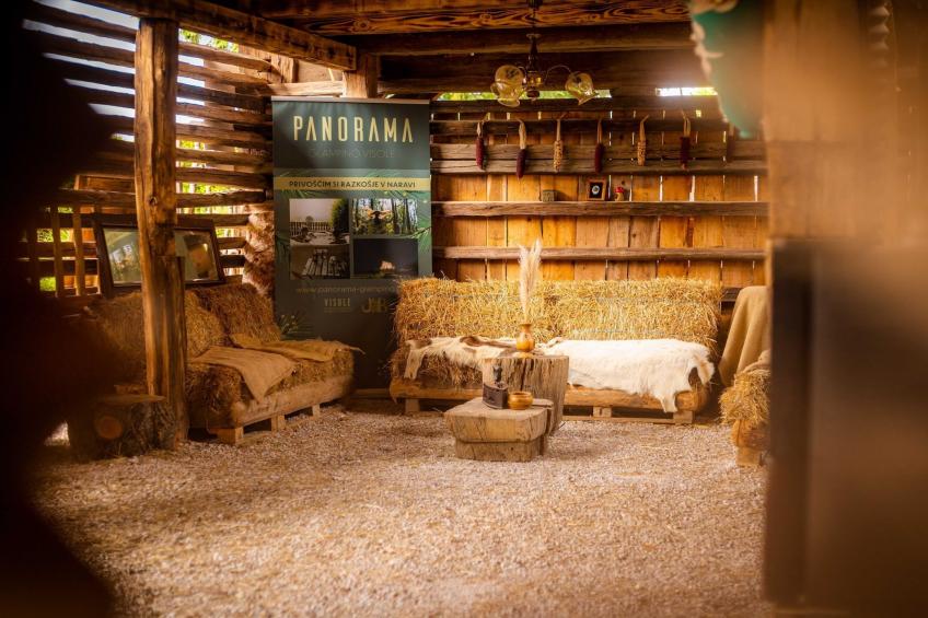 Rustic Refuge Glamping with Hot-Tub and Sauna - Two Bedroom Apartment with Terrace - foto 3