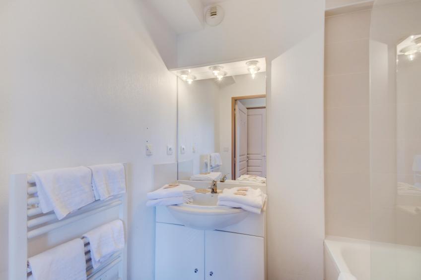 Le Domaine d'EnsÃ©rune	Maison avec salon et coin nuit 4 personnes - foto 8