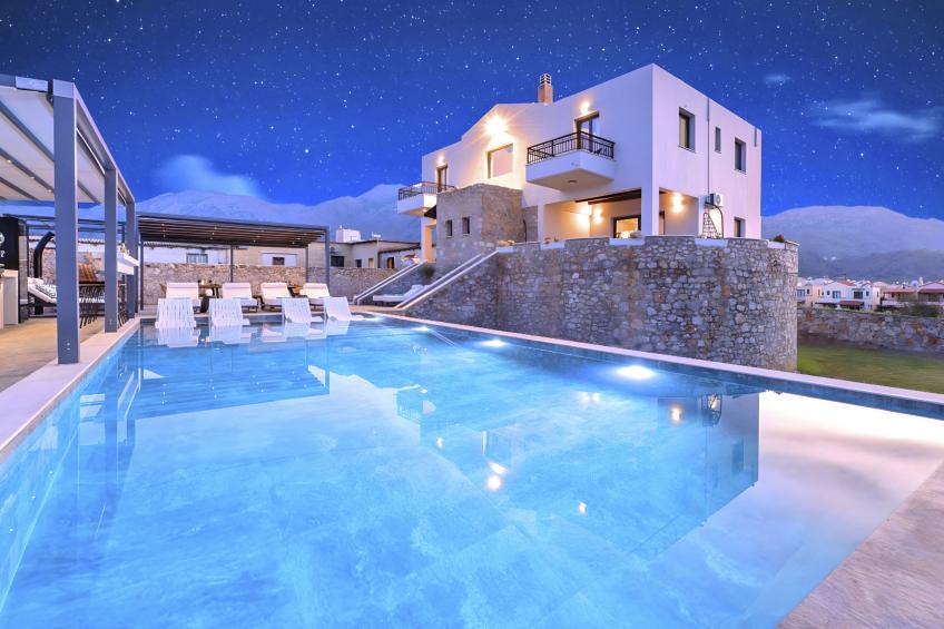 Grey Grand Villa Privater Pool