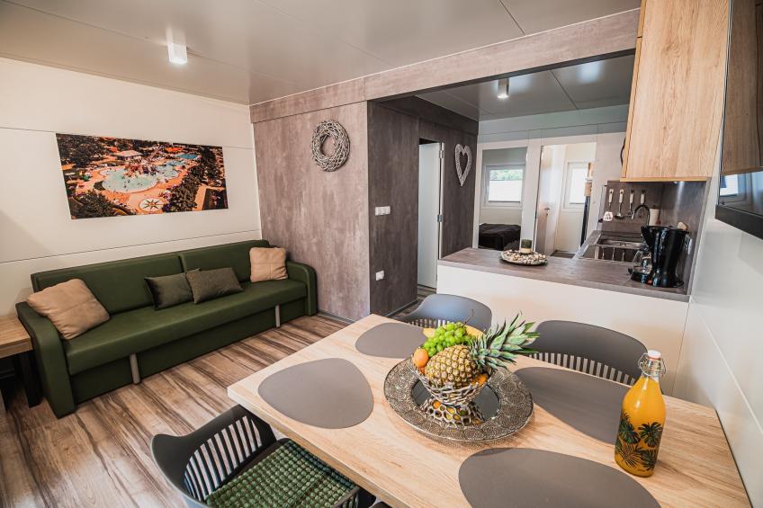 Lake Serenity Premium Mobile Homes with Thermal Riviera Tickets - Three Bedroom Mobile Home 15\/024 - foto 9