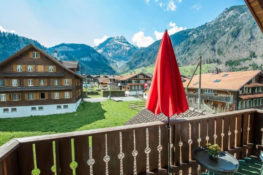 Sonnige Dachwohnung im schönen Lungern - foto 2