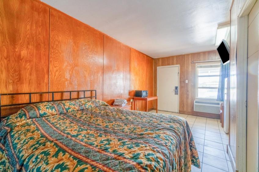 Queen Bed Non-Smoking - foto 12