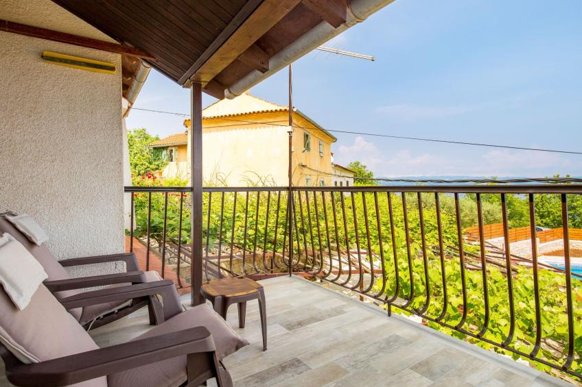 mit großem Garten und Pool - foto 24