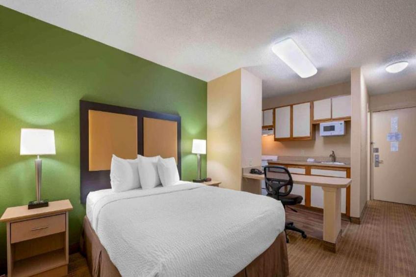 1 Queen Bed | Non-Smoking, Kitchen, Sofa-Bed - foto 25