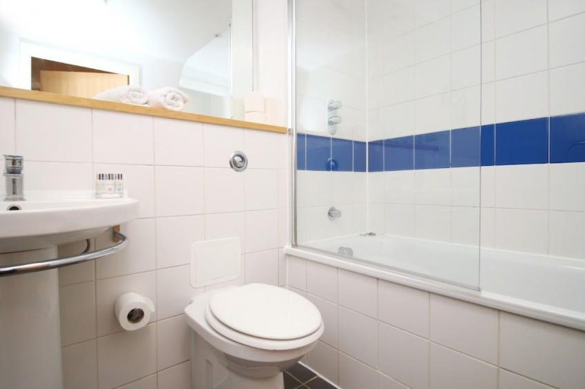 Zentrale Wohnung Bristol, 2 Betten, Balkon, Wi-Fi - foto 9