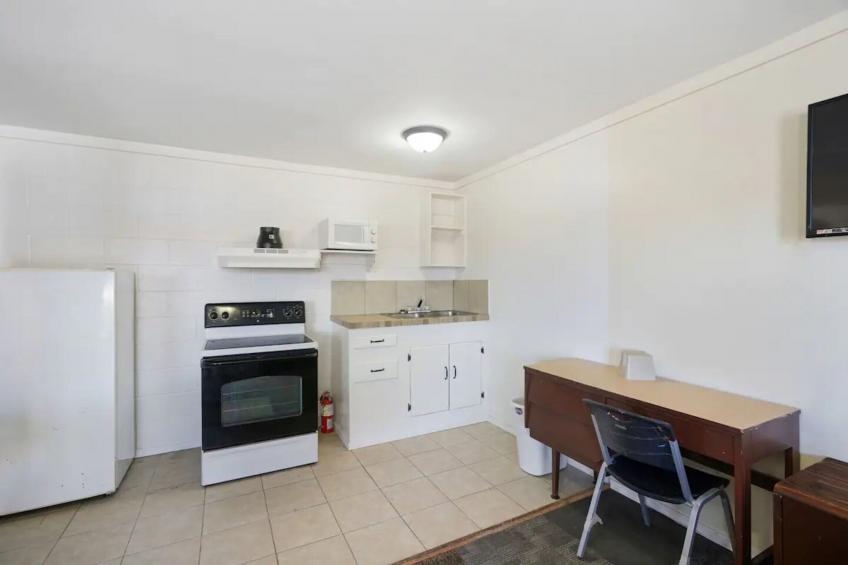 3 Full Bed with Kitchenette - foto 12
