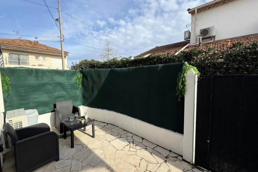 06cp - Beau T2 Super équipé Avec Terrasse - foto 15