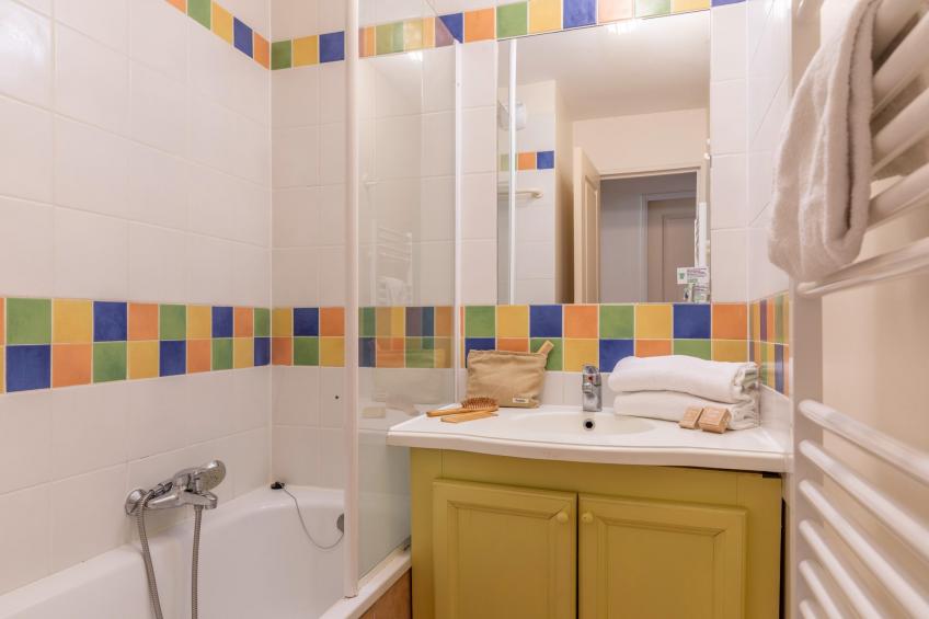 Pierre & Vacances Village Pont Royal en Provence Apartment 6 people - 1 bedroom + 1 sleeping alcove - Balcony or terrace - Air-conditioned - Renovated - foto 8