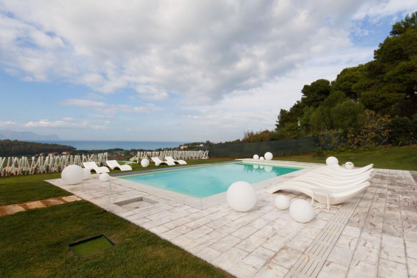 Weiße Luxusvilla - foto 32