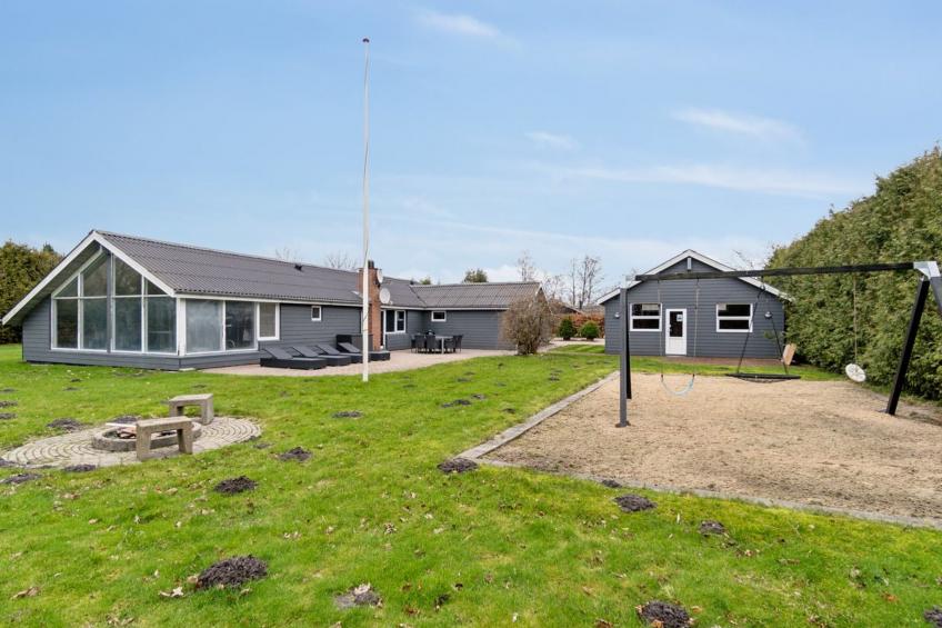 "Fidelia" - 400m from the sea