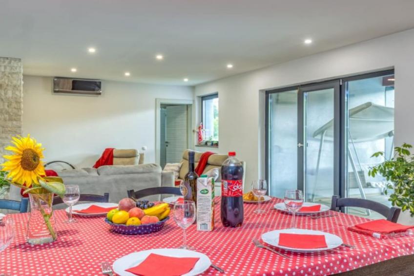 Four Bedroom Holiday House Mali Raj with Pool - foto 6