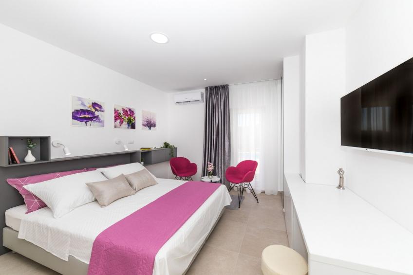 Scenic Elegant Trogir Villa with Pool - Five Bedroom Villa - foto 30