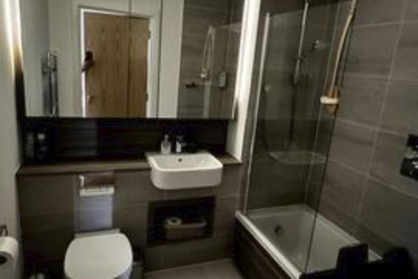 für 2 Personen ca. 300 m² in London-Harrow, London - foto 17