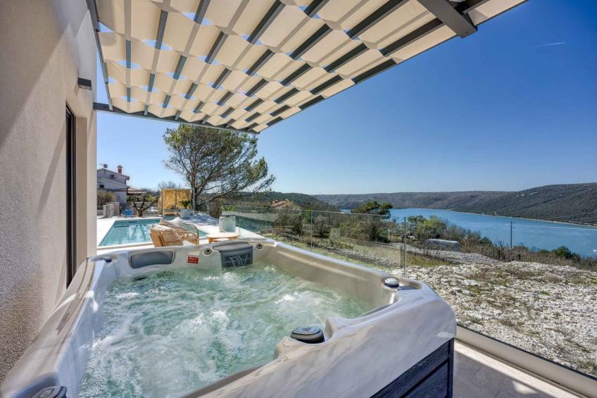 Villa met verwarmd zwembad en jacuzzi - BF-6M3YF - foto 5