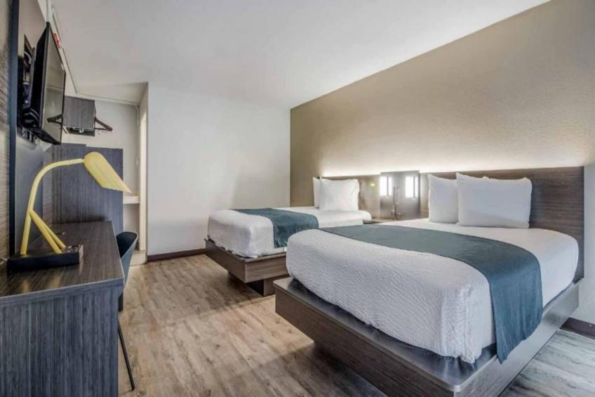 2 Full Beds  Non-Smoking Kitchen - foto 5