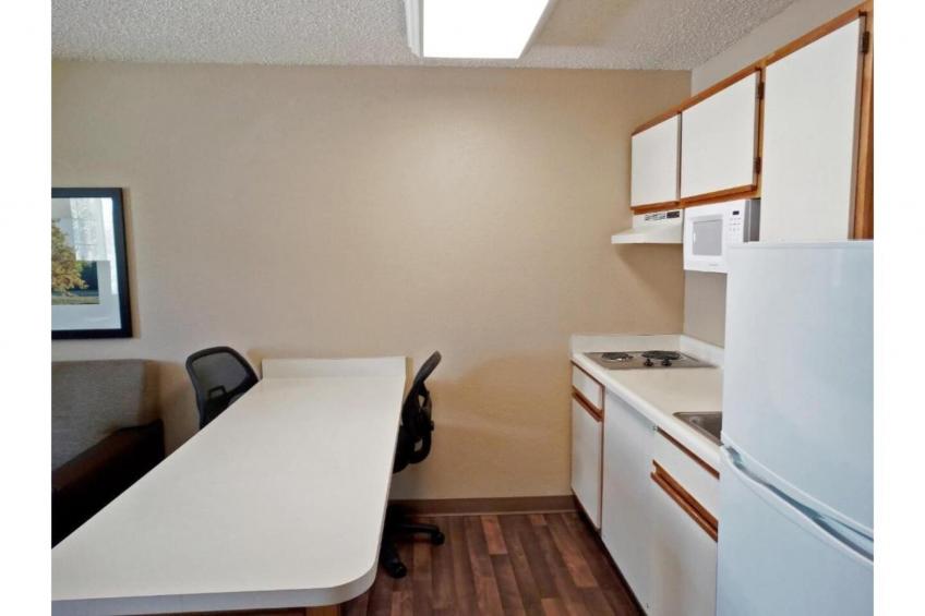 2 Full Beds | Non-Smoking, Kitchen - foto 3