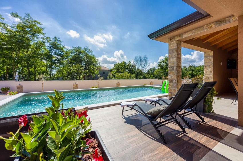 Villa met zwembad en airconditioning - BF-GWGG3 - foto 9
