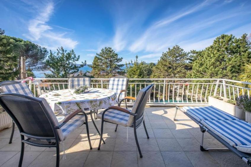 Apartment Villa Mirna - Three Bedroom Apartment with Balcony and  Sea View - foto 14