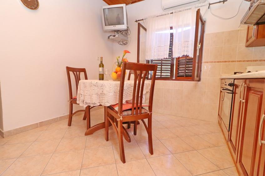 Apartments Peselj-Studio Apartment with Balcony and Sea View ( 1 ) - foto 2